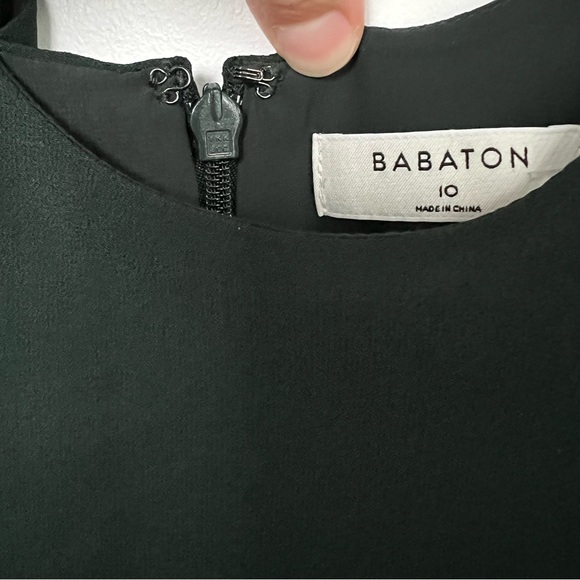 Babaton Dark Green Straight Line Dress with Short Sleeves - Picture 2 of 9